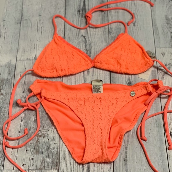 gilly hicks bikini